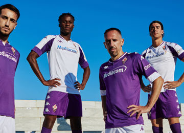 Fiorentina, presentate le maglie Kappa per la stagione 2020/2021