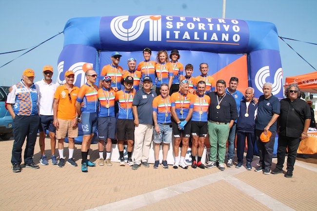 podio 13 campioni csi ciclismo